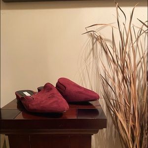 Cape Robbin pointed toe slides size 8.5